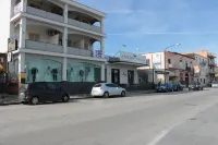 B&B Sweet Home Two Steps from the Ruins...