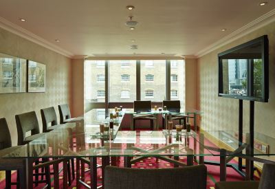 レストラン マリオット エグゼクティブ アパートメンツ ロンドン ウェスト インディア キーの写真