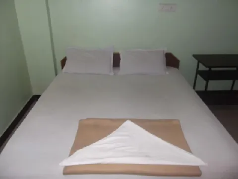 Hotel Oasis Hotels near Shri Mayureshwar Ganapati Temple, Morgaon