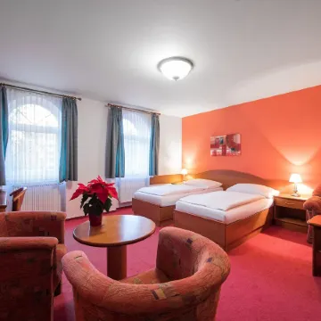 Attic Hotel