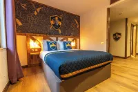 Warwick Castle Hotel & Knight's Village Hotels in Warwick