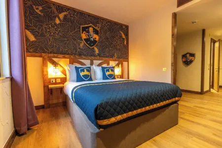 Warwick Castle Hotel & Knight's Village