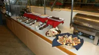 Canad Inns Destination Centre Windsor Park - พร้อมอาหารเช้า