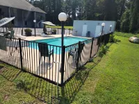 Days Inn by Wyndham Hardeeville Near Hilton Head - Pools