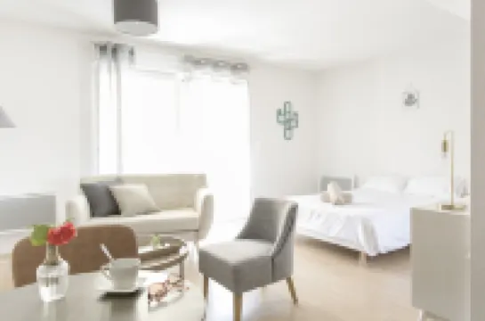 เซนเนา อพาร์ทเมนท์โรงแรม มูลฮัส