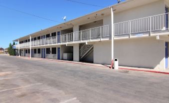 Motel 6 Carlsbad, NM