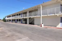 Motel 6 Carlsbad, NM Hotels near كارلزباد
