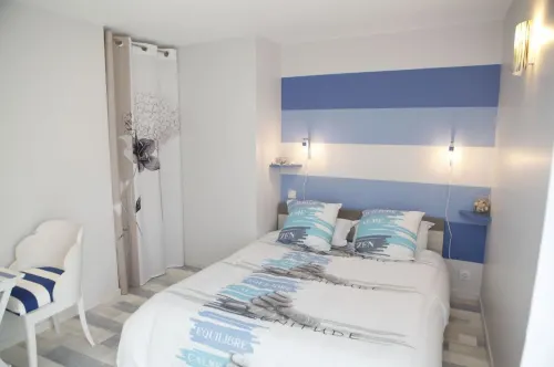 Jeanne et Compagnie Hotels in Saint-Launeuc