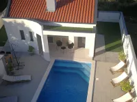 Villa Ivano - Pools