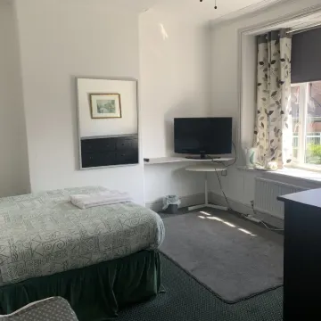 Victoria Lodge Hotels near Warrington Central