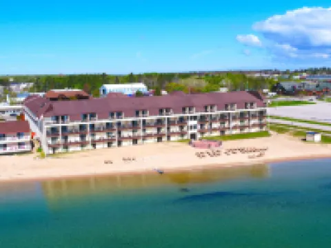 Best Western Plus Dockside Waterfront Inn Hotels in Mackinaw Township