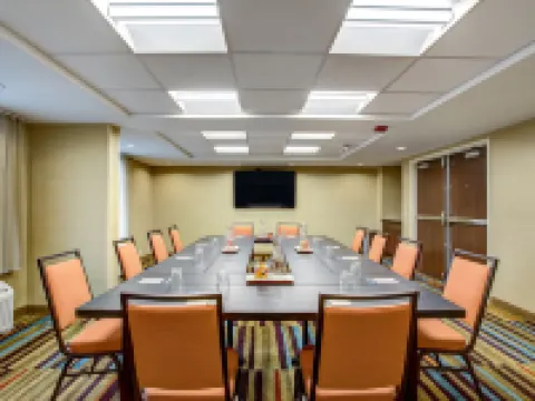 Fairfield Inn & Suites Springfield Holyoke Hotels in Holyoke