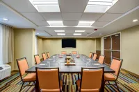 Fairfield Inn & Suites Springfield Holyoke Hotels in Easthampton