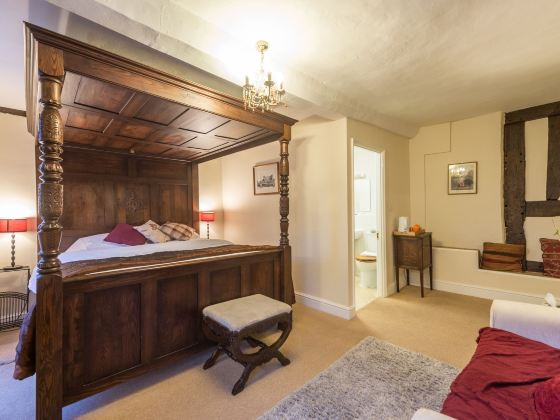 Cromwell's Tap House