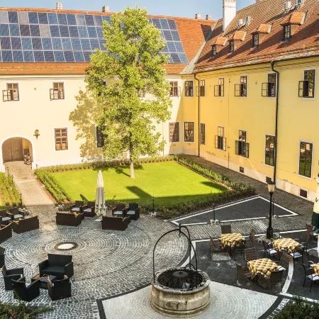 Hotel Klastrom