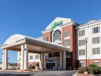 Holiday Inn Express & Suites BIRMINGHAM-IRONDALE (EAST) by IHG ラフナーマウンテン周辺のホテル