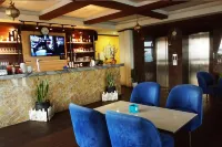 나미라 샤리아 호텔 수라바야 Karangpilang 호텔