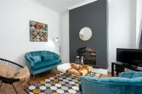 Cosy Home Near Station, Parking, Netflix, Sleeps 5 فنادق في Baginton
