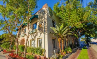 Santa Paula Inn