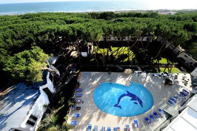 Giulivo Hotel & Village Hotel in zona Parco Luci del Mare Via Dell'Erica N°464