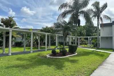 Ramada by Wyndham Cocoa Hotels in Cocoa West
