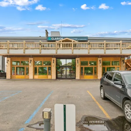 Clarion Hotel & Suites Fairbanks Near Ft Wainwright