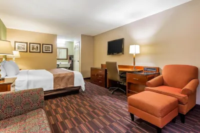 Quality Inn & Suites Near Robins Air Force Base