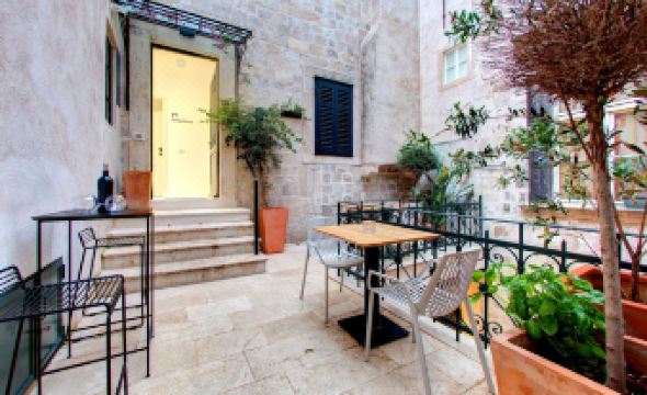 Guest House Forty-Four