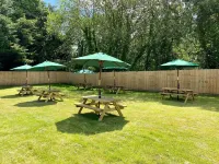 The Frampton Arms Hotels in 