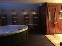 Hotel MR les Rotes - Hot Tub