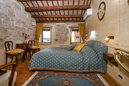 Residence Porta Antica Centro Storico Отели в г. Ровинь