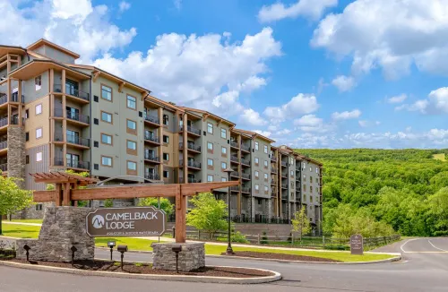 Camelback Lodge & Aquatopia Indoor Waterpark Hotels in Pocono