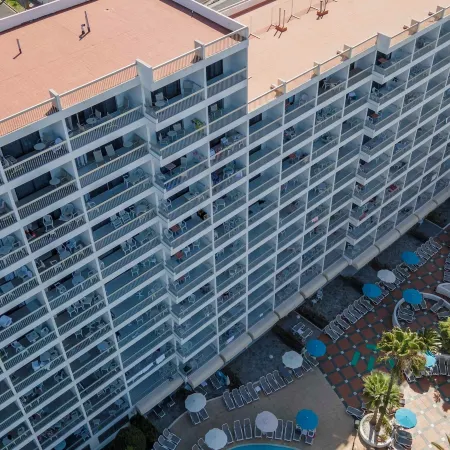 Ona Palm Beach