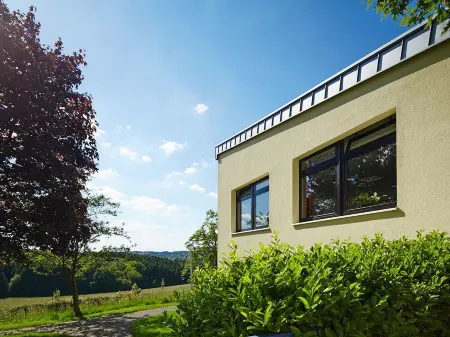 Hotel Fit Отели в г. Нойнкирхен-Зельшайд