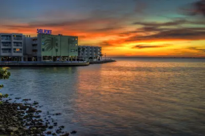 Oceans Pointe, an inspired Bayview condo, Htd Pool Hotel di Tampa