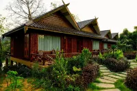Mr Charles River View Lodge Hotel a Hsipaw