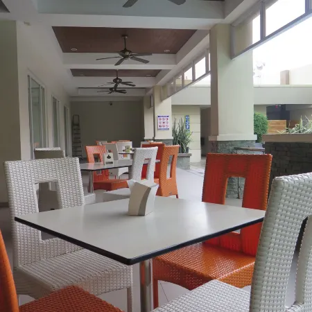 Circle Inn - Iloilo City Center