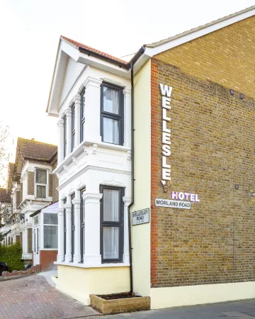 Wellesley Hotel Отели в г. Редбридж