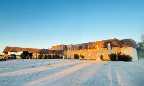 Hometown Inn & Suites Hotels in Washington