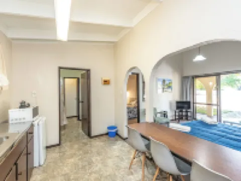 Riverside Motel Hotels in Whanganui