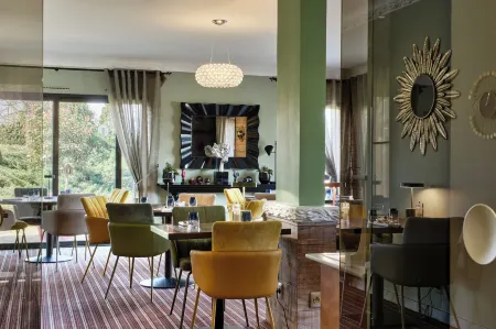 Hotel Restaurant Crystal Отели в г. Банфельд