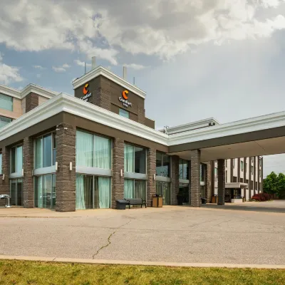 Comfort Inn & Conference Centre Toronto Airport Các khách sạn gần Cao đẳng Humber
