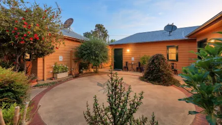 Prince of Wales Hotel Gulgong