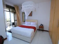Frontiers Hotel & Lodges Ltd โรงแรมในเอนเทบเบ้