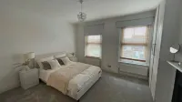 House - Sleeps 6 - Garden - Parking - 3 stjerner
