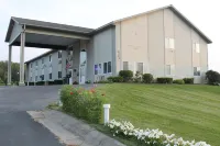 American Host Inn Hotels near Silver Lake State Park