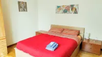 Room-large Double Room in Central Downto