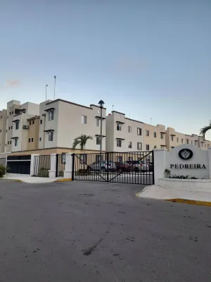 Devoted Hoestel in Cancun with Equipped Kitchen, Pool, Close to Beaches & More!