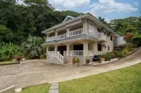 Ocean Vista Hotels in Au Cap