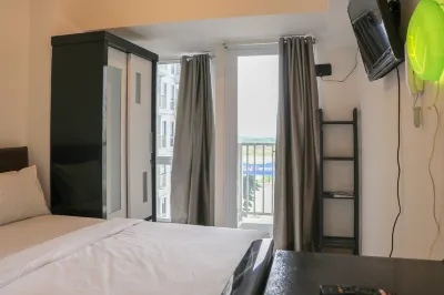 舒適簡單的東京河邊公寓Pik 2公寓 Aloha Pasir Putih附近的飯店